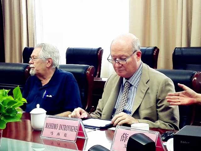 introvigne-zhengzhou-640.jpg
