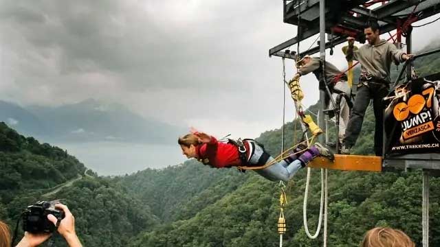 Bungee jumping meditation in Switzerland, 2012