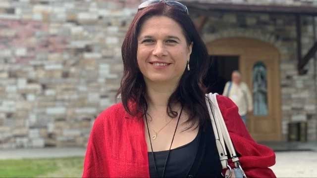 Camelia Marin during a CESNUR conference