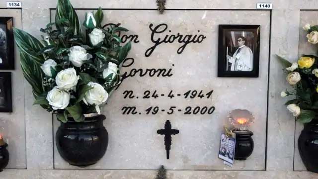 The grave of Father Govoni