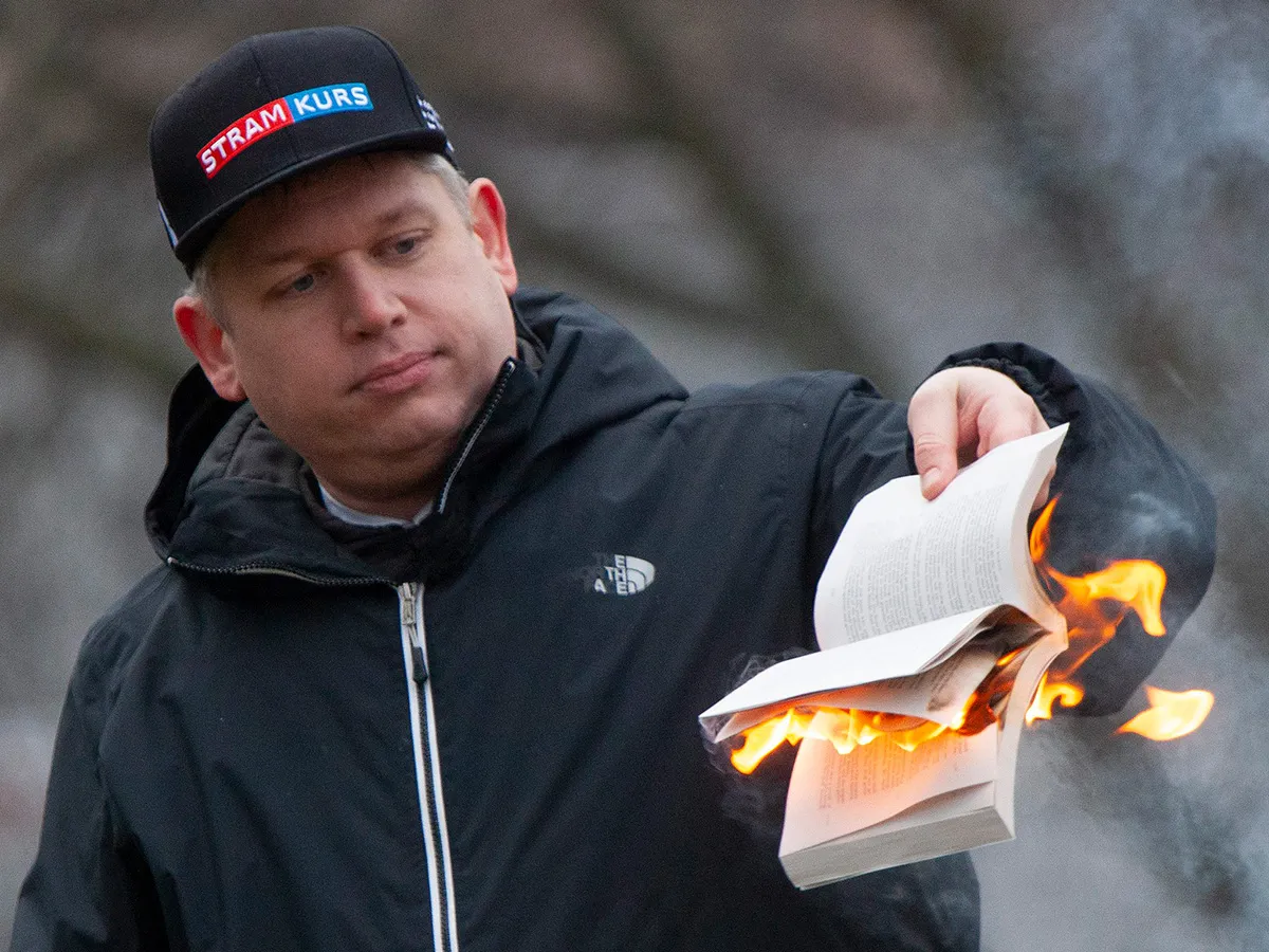 Rasmus Paludan burning the Koran