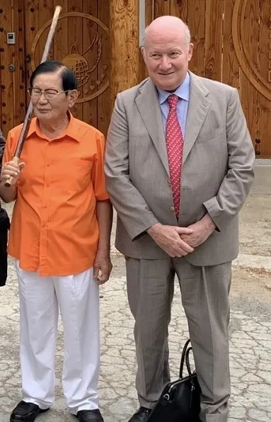 Chairman Lee with Massimo Introvigne